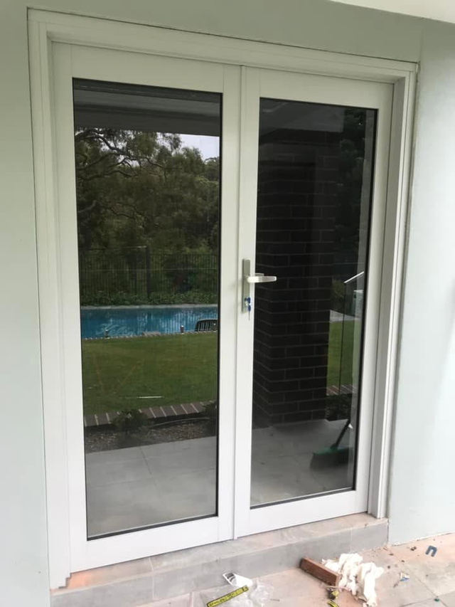 Aluminium door installation — 1